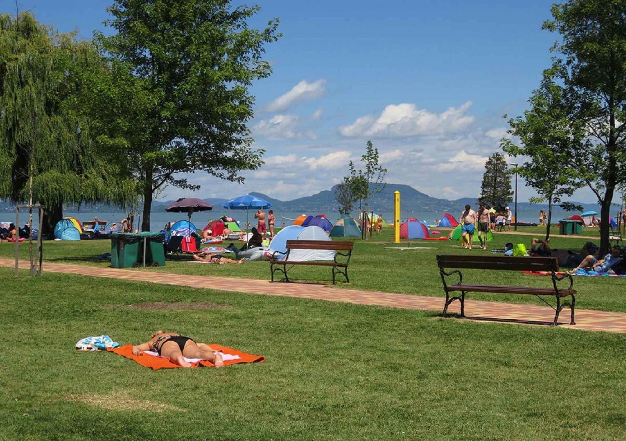 Holiday Homes In Balatonmariafuerdo 48114 Εξωτερικό φωτογραφία